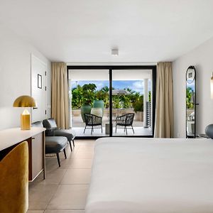 Deluxe Zimmer mit Kingsize-Bett
